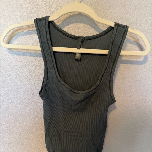 SKIMS Cotton Rib Tank - Available in Light Heather Grey, Navy, & Forest Green - Picture 3 of 12